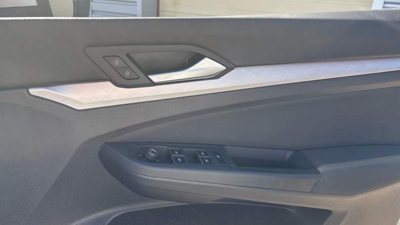 Volkswagen Golf 1.0 TSI Life 5dr Petrol Hatchback